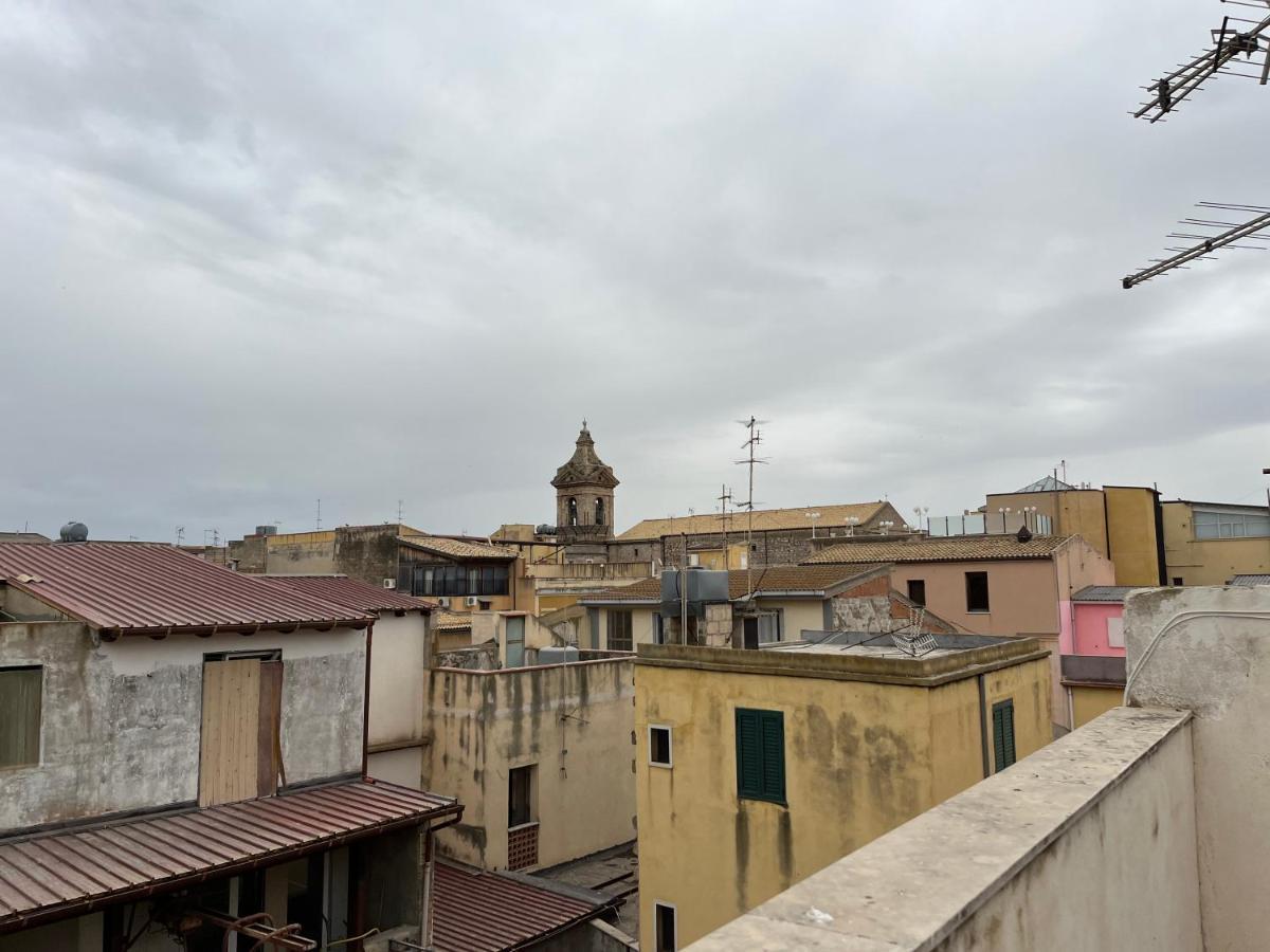 Appartement Casa Ai Tre Campanili à Gela Extérieur photo