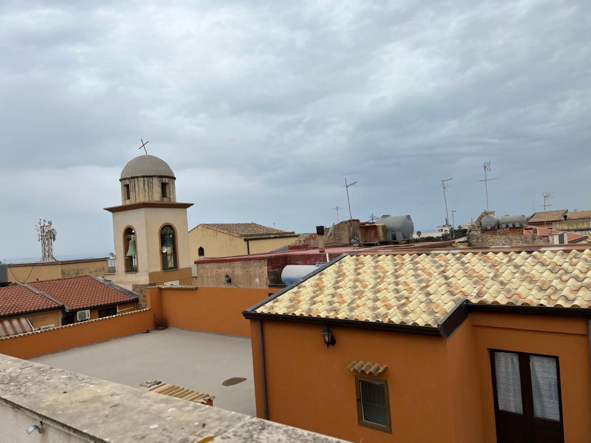 Appartement Casa Ai Tre Campanili à Gela Extérieur photo